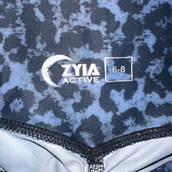 Zyia Stone Leopard blue cheetah scrunch butt 6-8 athletic leggings - Picture 3 of 4